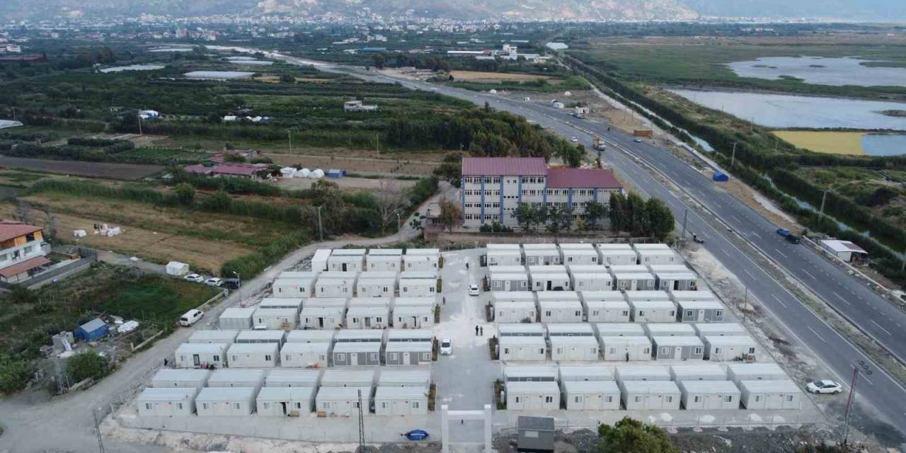Samandağ’da Depremzedeler İçin Kurulan Konteyner Kentlerde Yaşam Başladı