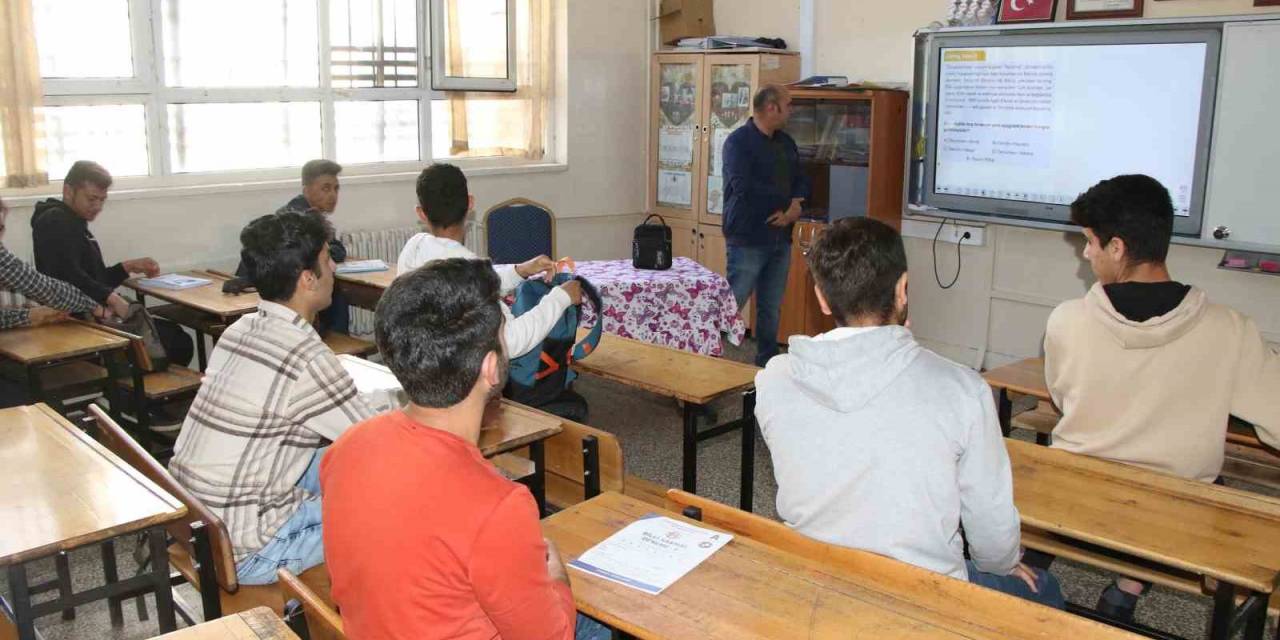 Haliliye’de Üniversite Hazırlık Yaz Kursu Kayıtları Başladı