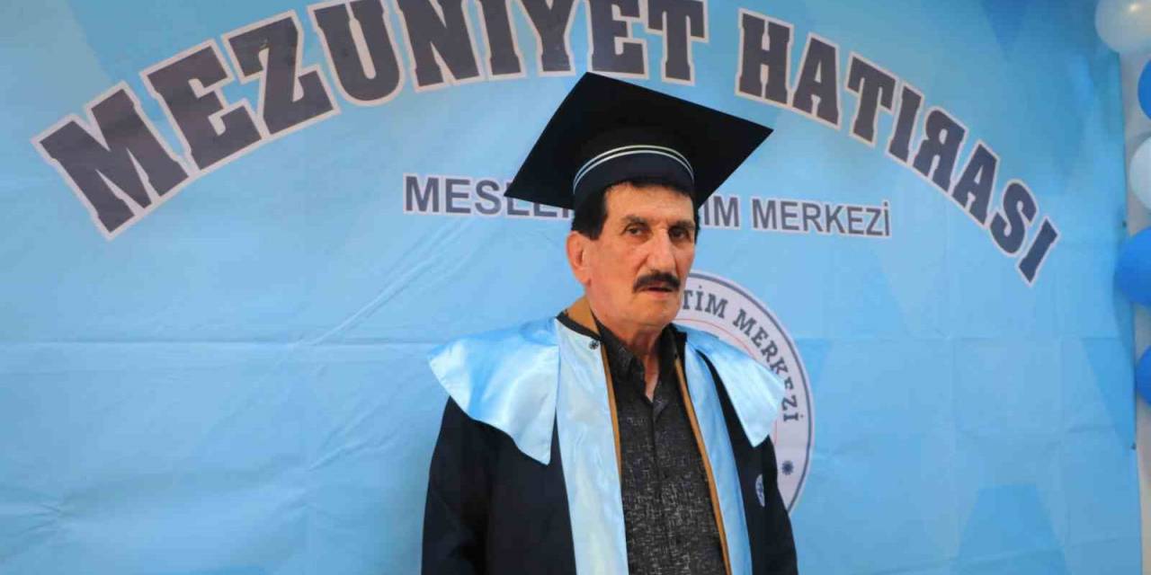 Okumanın Yaşı Yok: Emekli Komiser 72 Yaşında Lise Mezunu Oldu