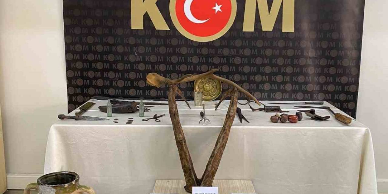 Sivas’ta Tarihi Eser Ve Uyuşturucu Operasyonu