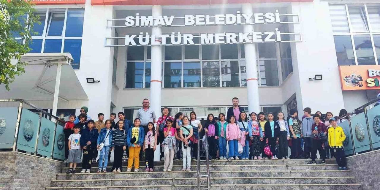 Hisarcık Atatürk İlkokulu Öğrencileri Sinemayla Tanıştı