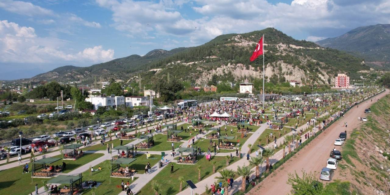 Osmaniye Belediyesi’nden Karne Şenliği