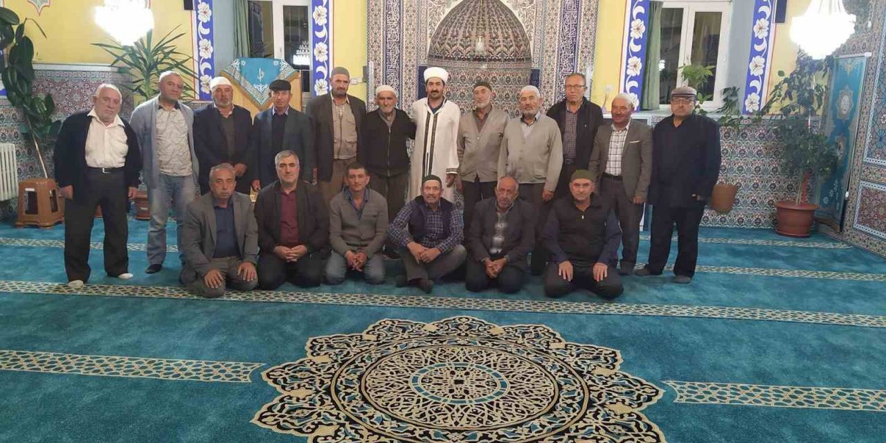 Karaören Camii İmamından Duygusal Veda