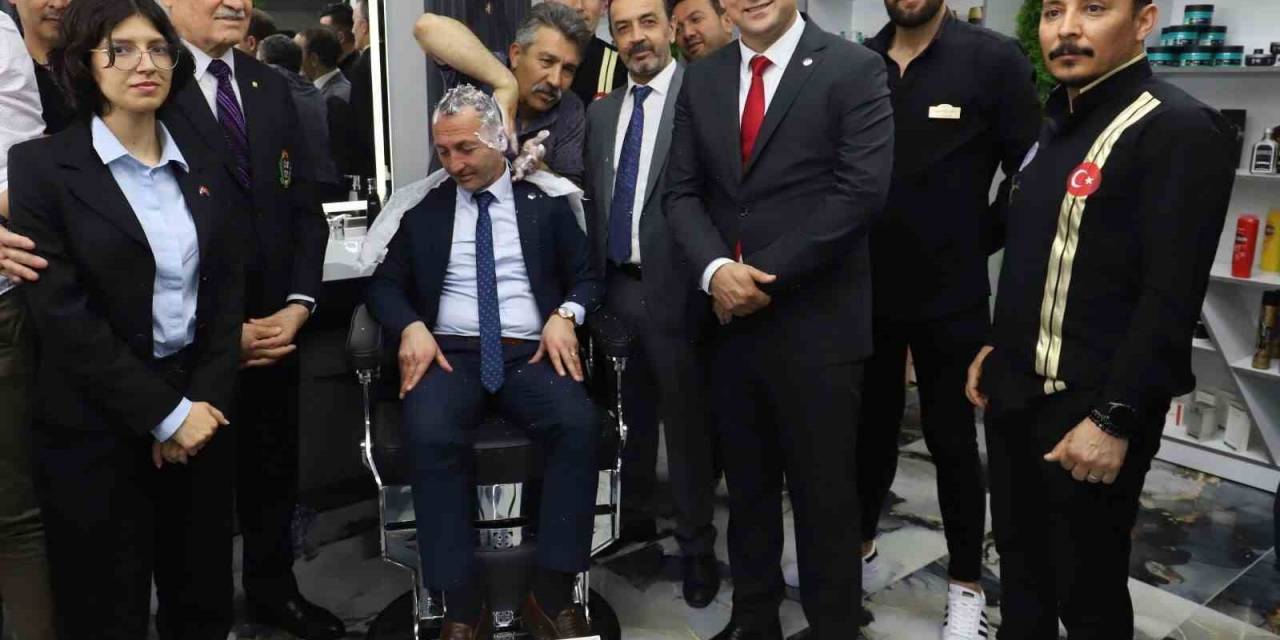 Dünyanın Gözdesi Türk Berberlerden Paraguaylı Meslektaşlarına Eğitim