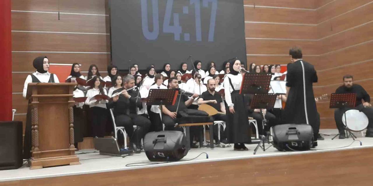 Öğrenciler Yılın Stresini Verdikleri Konserle Attı