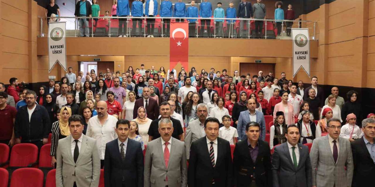 Kayseri’nin Yıldızları Ödüllendirildi