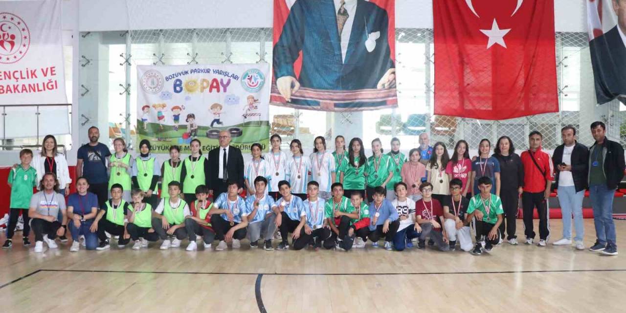 Öğrenciler, Parkur Yarışlarında Eğlenceli Vakit Geçirdiler