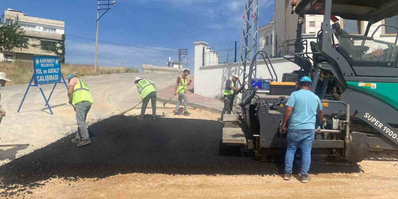Şahinbey’de Havalar Isında Asfalt Çalışmaları Hız Kazandı