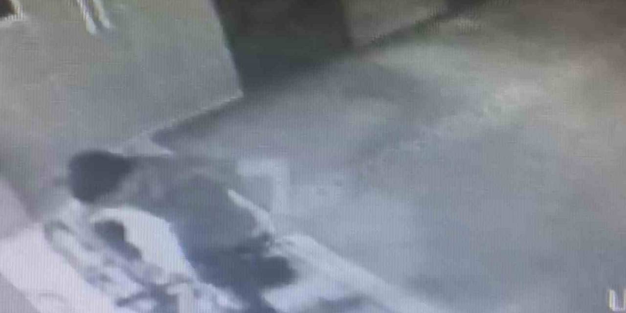Camideki 12 Bin Liralık Bisikleti Çalan Hırsız Kamerada