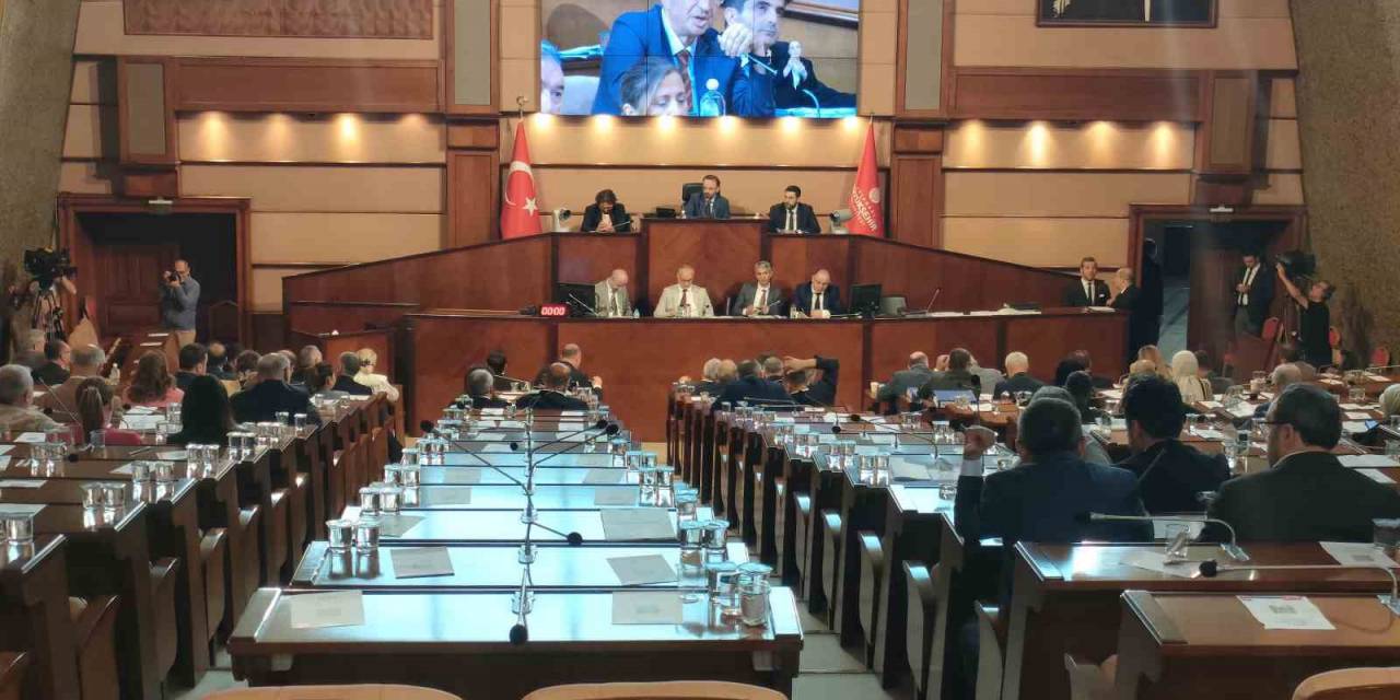 İbb Meclisi Toplantısında İmamoğlu’na Yangın Eleştirisi