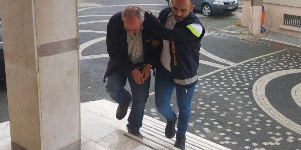 Kendisini Bıçaklayan Oğlunu Tüfekle Vurup Yaraladı
