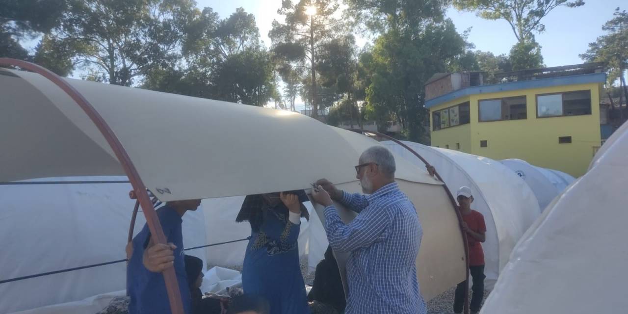 Çadır Kentte Rüzgar Zor Anlar Yaşattı