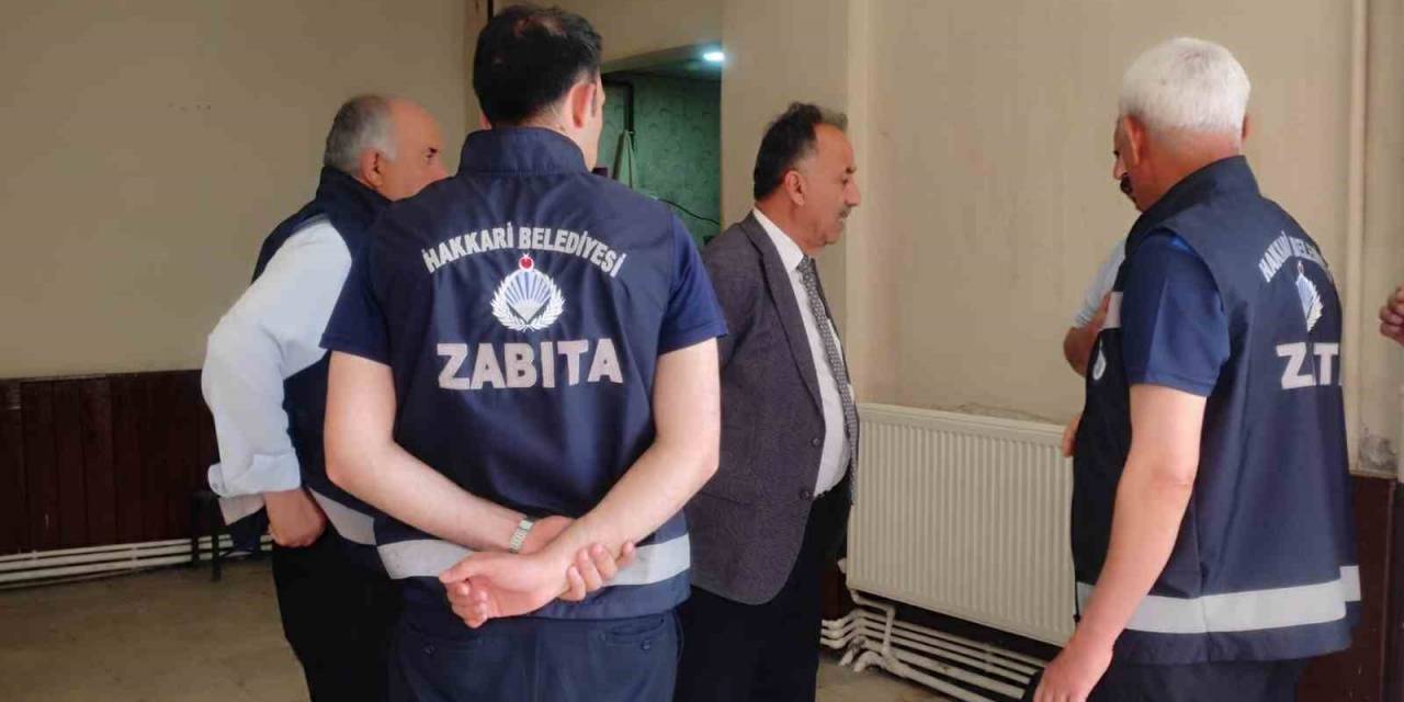 Hakkari Belediyesi Ekiplerinden Ruhsat Denetimi