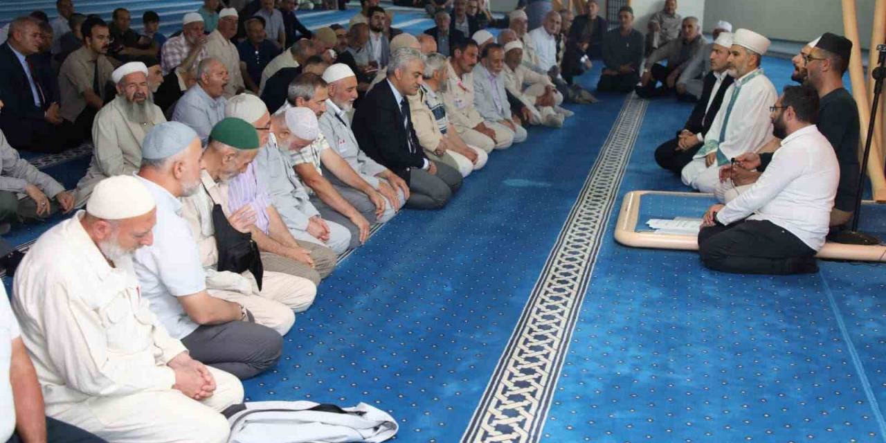 Hacı Adayları Uğurlandı