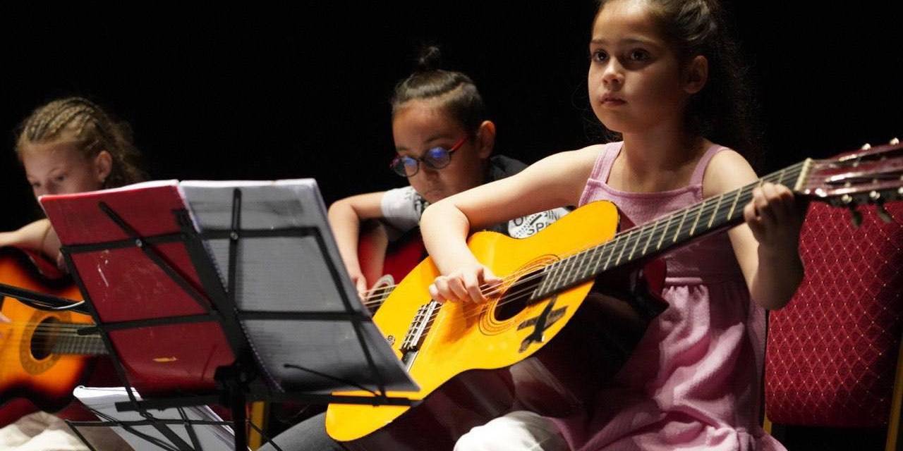 Sanat Akademisinde Müzik Eğitimi Alan Öğrencilerin Konseri Beğeniyle İzlendi