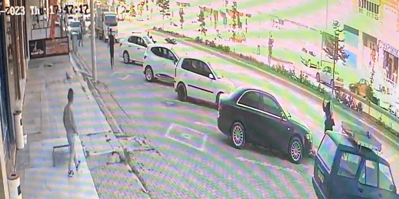 Konya’da Motosiklet Otomobile Çarptı:1 Yaralı