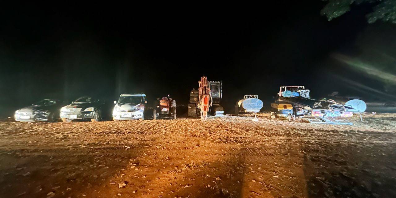 Kaçak Kazı Yapan 7 Şahıs Yakalanırken, Çok Sayıda Otomobil Ve İş Makinesine El Konuldu