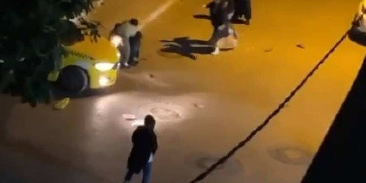 İstanbul’da İki Grup Kadının Saç Saça Baş Başa Kavgası Kamerada