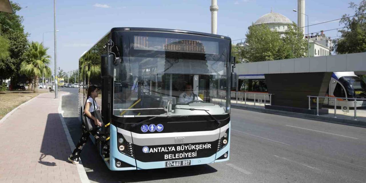 Büyükşehir’den Yks Adaylarına Toplu Ulaşım Desteği