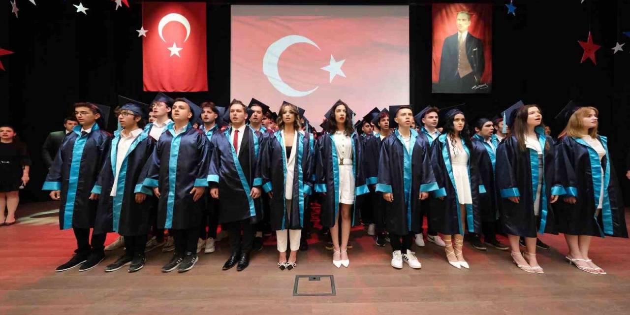 Özel Eosb Meslek Lisesi, Cumhuriyetin 100’üncü Yılında İlk 100 Öğrencisini Mezun Etti