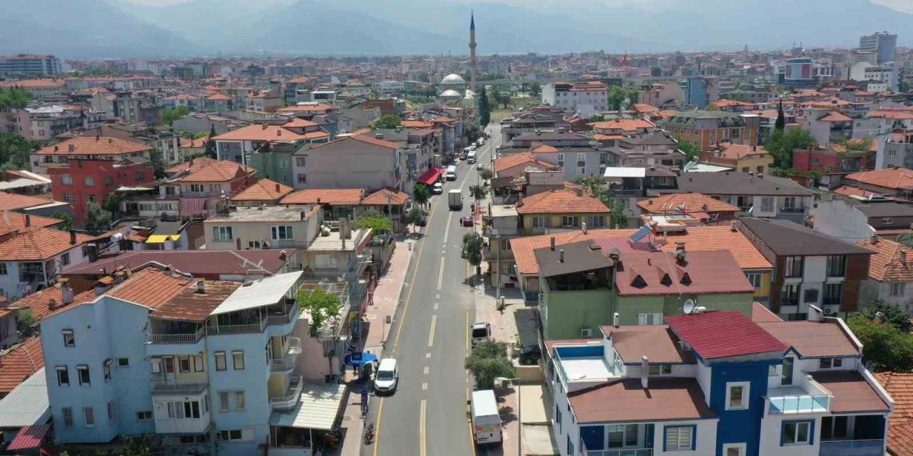 Pamukkale’de Mahalleler Toz Ve Çamurdan Kurtarılıyor