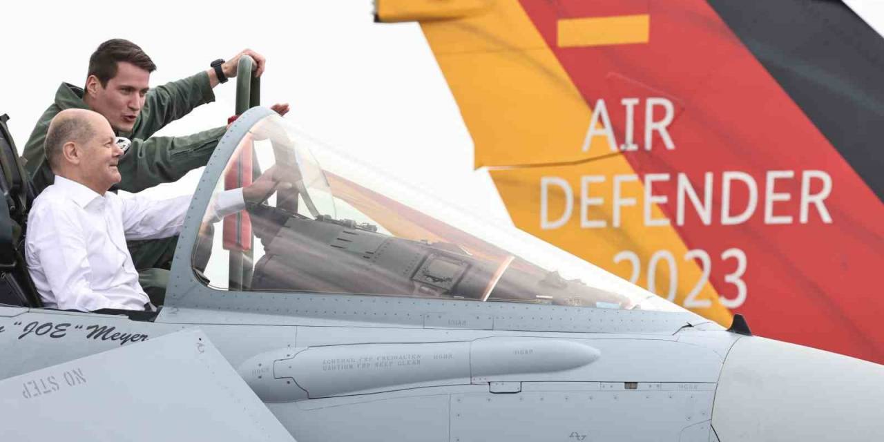 Almanya Başbakanı Scholz’dan Nato Tatbikatı Yapılan Üsse Ziyaret