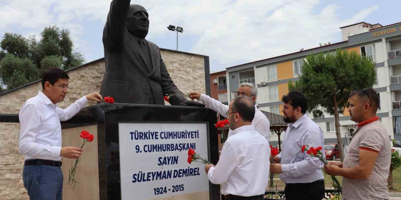 Demirel, Vefatının 8. Yılında Dualarla Anıldı