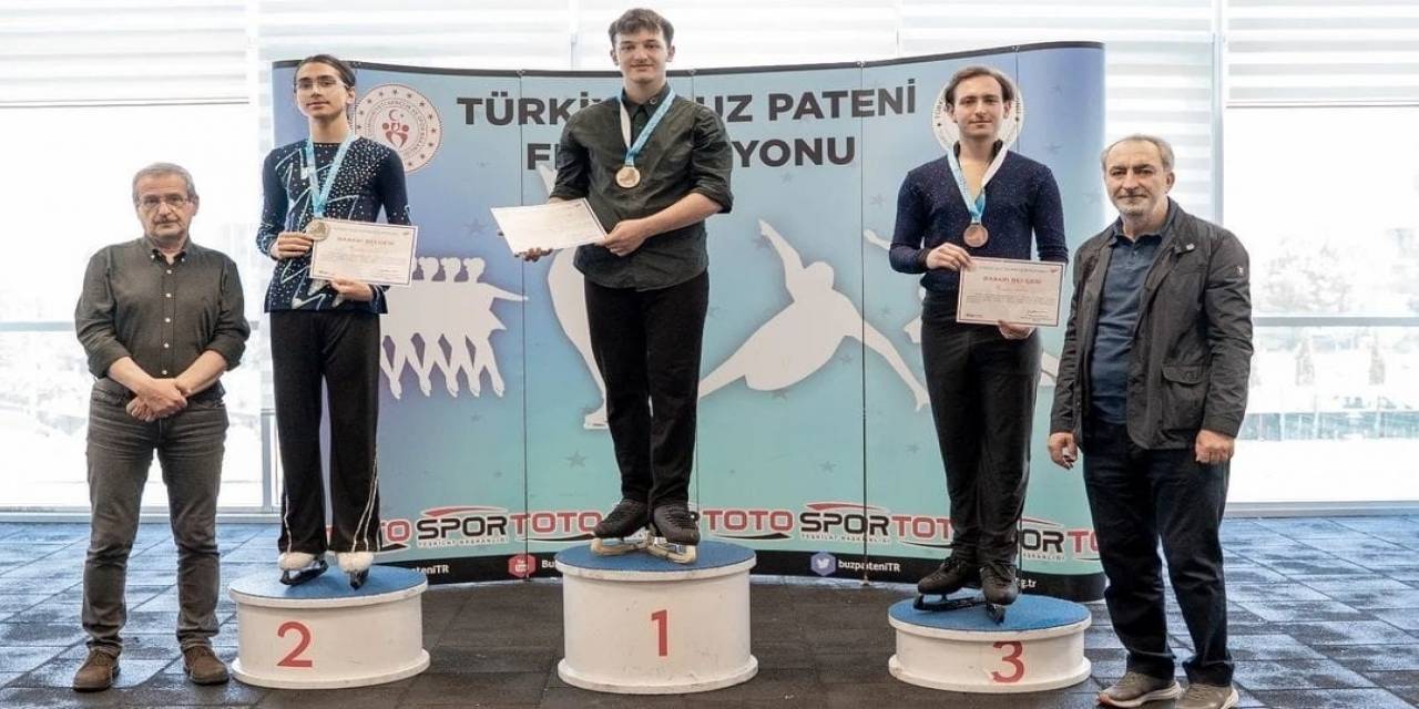 Samsunlu Buz Pateni Sporcularından Derece