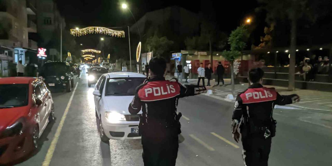 Polisin Denetiminde Araç Ve Sürücülere 44 Bin 518 Tl Ceza Kesildi