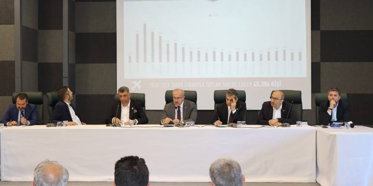 Elazığ Protokolü Muhtarla Bir Araya Geldi