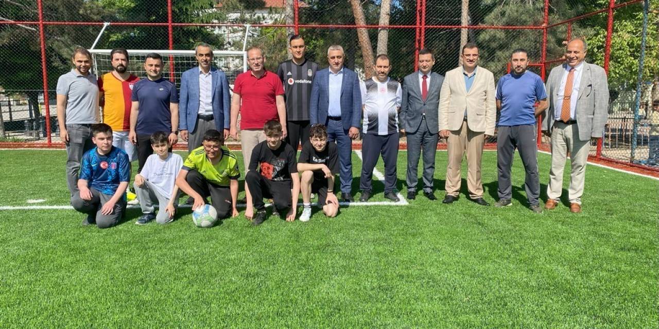 Sentetik Çim Halı Saha Hizmete Girdi