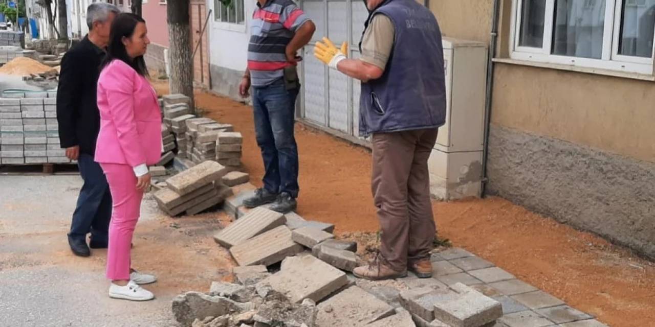 Kaldırım Tamirat Çalışmaları Yerinde İnceledi