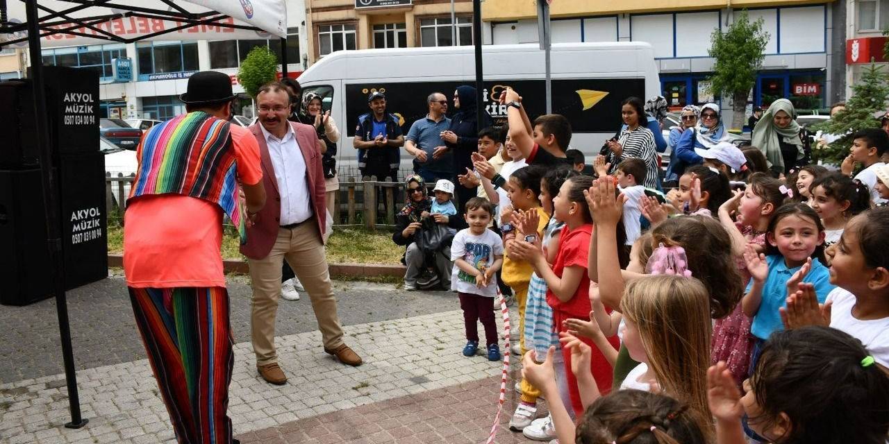 Emet Belediyesi’nden Çocuklara Karne Hediyesi