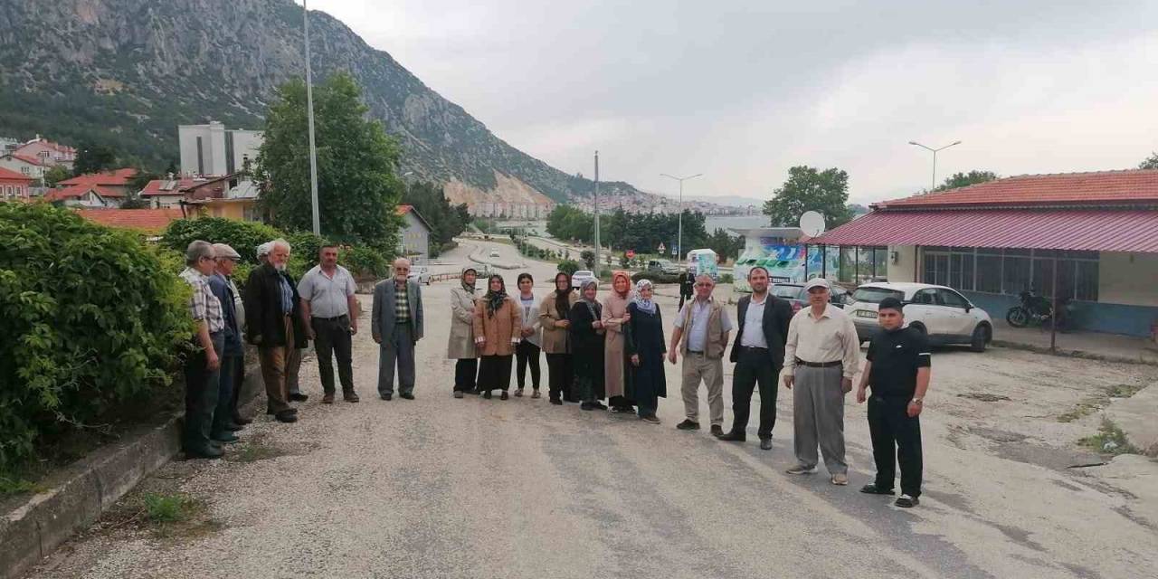 Mahallelinin Belediye Tarafından Satışa Çıkartılan Arsa Tepkisi