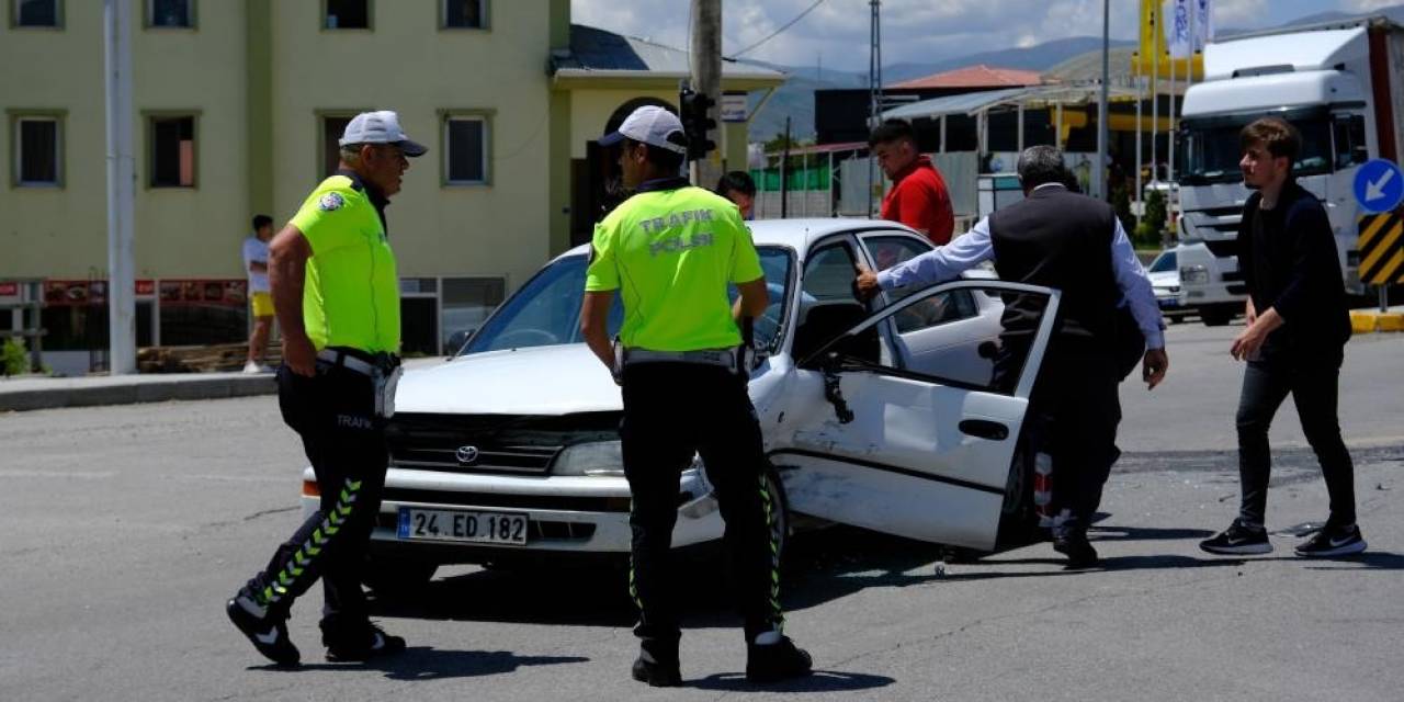 Erzincan’da 15 Günde 84 Adet Trafik Kazası Oldu