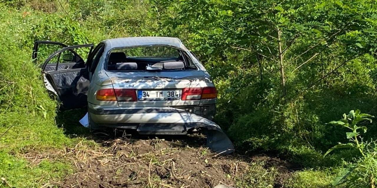 Samsun’da Otomobil Yoldan Çıktı: 3 Yaralı