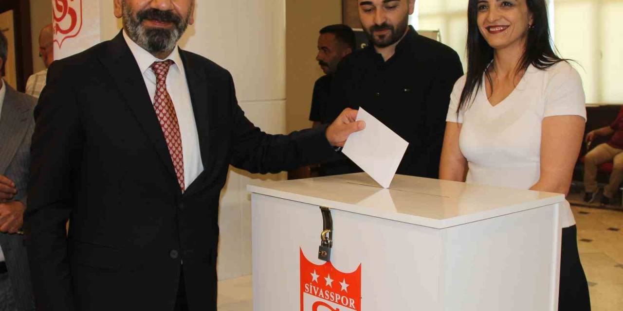 Sivasspor’da Mecnun Otyakmaz Güven Tazeledi