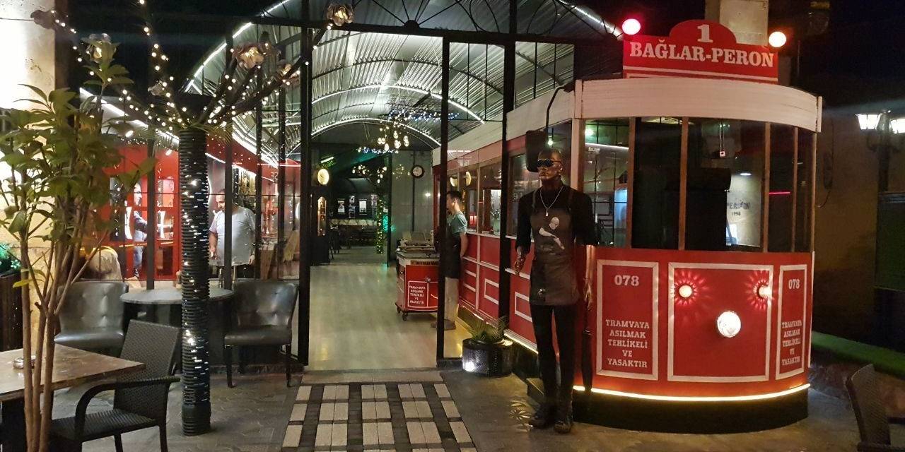 Geri Dönüşüm Malzemeleriyle Oluşturulan İşletmeye Başarı Ödülü