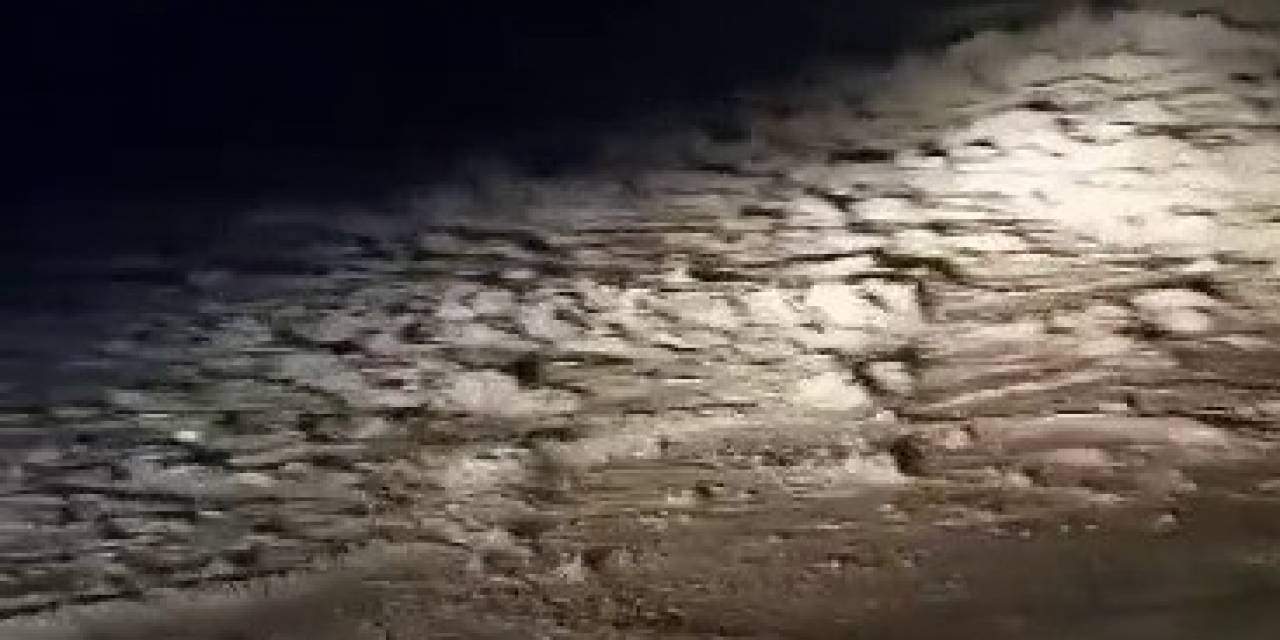 Yol Kapandı, Araçlar Yolda Kaldı