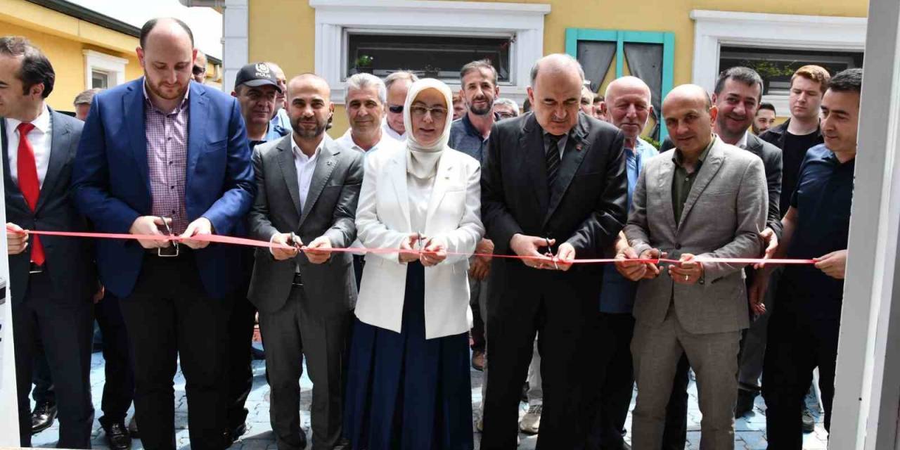 Altınova Belediyesi Sosyal Tesisleri Ve Aşevi Hizmete Girdi