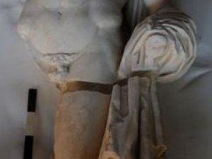 Aspendos Antik Kenti Kazılarında Apollon Heykeli Bulundu