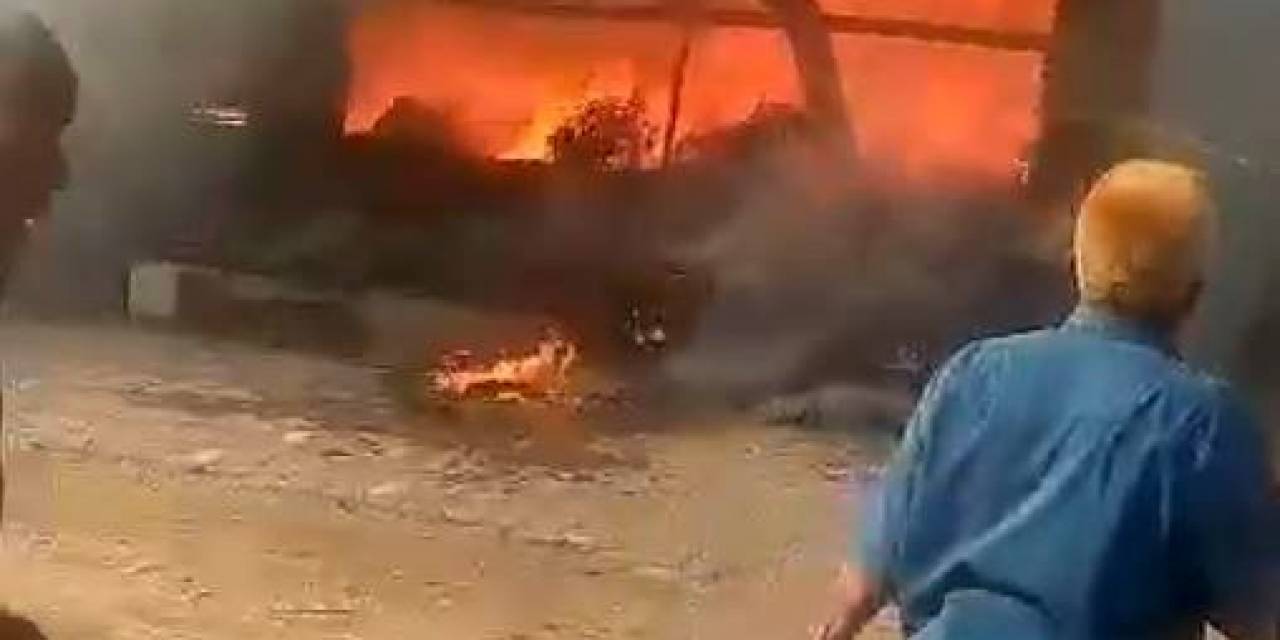 Yemek Yaparken Evin Alt Katını Yaktı