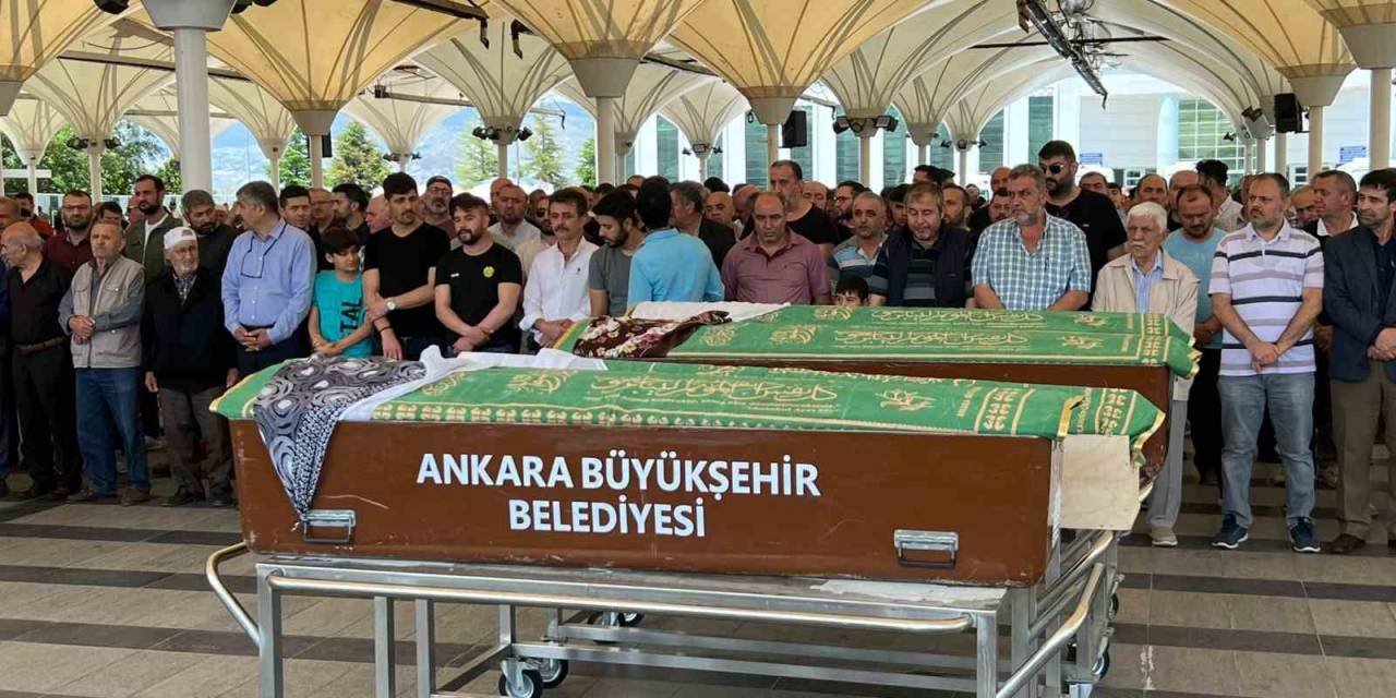 Başkent’te Zehirlenen Anne İle Kızı Son Yolculuğuna Uğurlandı