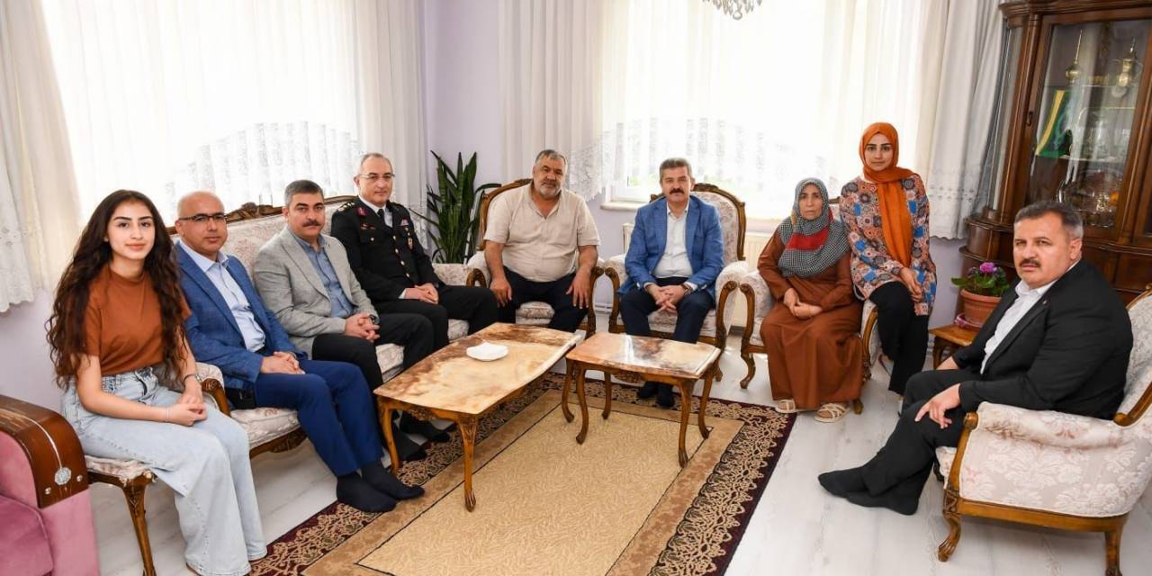 Vali Ergün’den Şehit Babalarına Ziyaret
