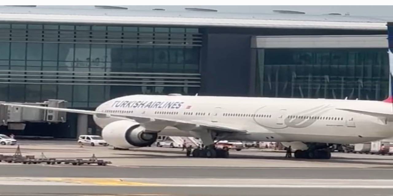 Thy New York-istanbul  Seferini Yapan Uçakta Fenalaşan Yolcu Hayatını Kaybetti
