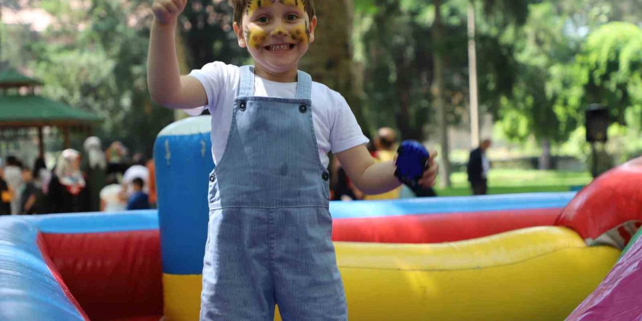 Karne Şenliğinde Çocuklar Doyasıya Eğlendi