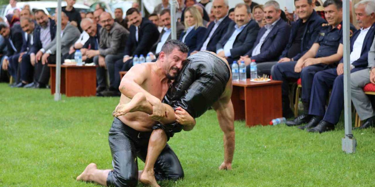 Fatih Sultan Mehmet’in Annesinin Memleketinde ’fetih’ Coşkusu