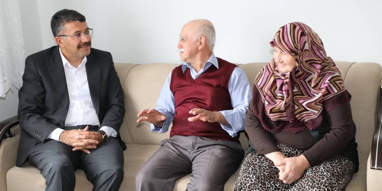 Vali Ali Çelik, Babalar Günü’nü Şehit Babalarıyla Geçirdi