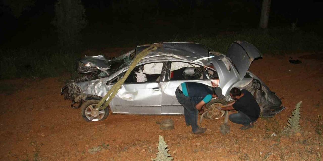 Lastiği Patlayan Otomobil Takla Attı: 5 Yaralı