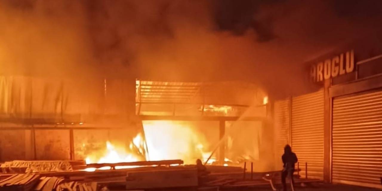 Van’da Korkutan Yangın